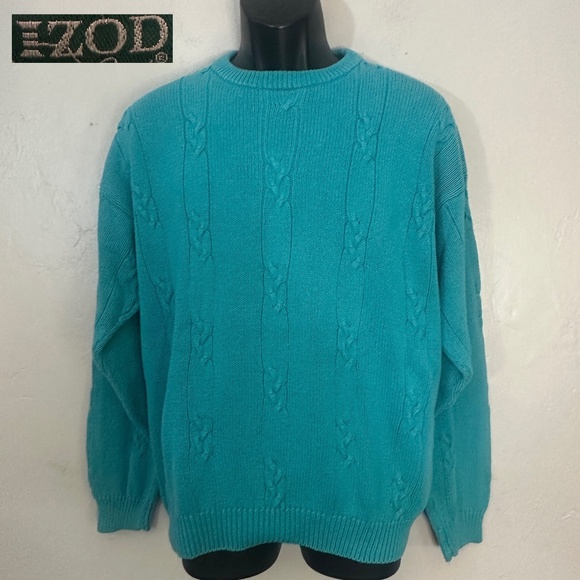 Izod Cableknit Sweater Medium Gently worn 100% cotton 22.5" armpit to armpit - Picture 1 of 4